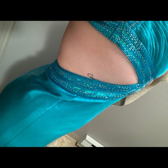 Prom dress - Picture 7 of 7